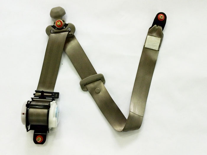 A9A型自鎖三點(diǎn)式安全帶